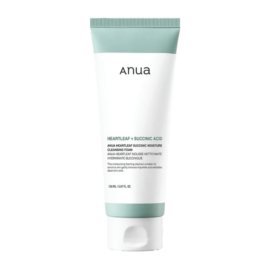 Anua Heartleaf Succinic Moisture Cleansing Foam är en mild men effektiv ansiktsrengöring som passar känslig hud. Med hjärtbladsextrakt och bärnstenssyra tar den bort smuts och orenheter samtidigt som den återfuktar och lugnar huden. Perfekt för daglig användning.